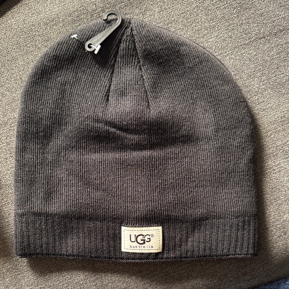 UGG Men's Dark Gray Knit Beanie
